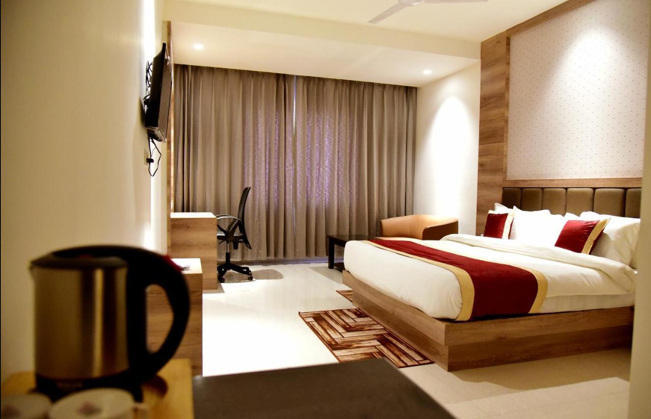 Hotel Crystal Grand Haldwani Exterior photo